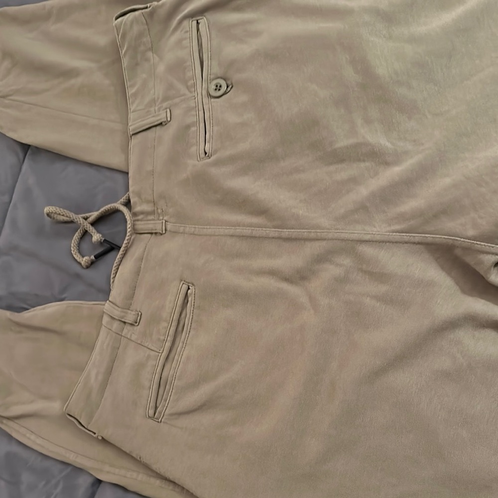 Bundle OF 2,
ELEVATED COMPACT JERSEY JOGGER KHAKI
EUC - Picture 10 of 16
